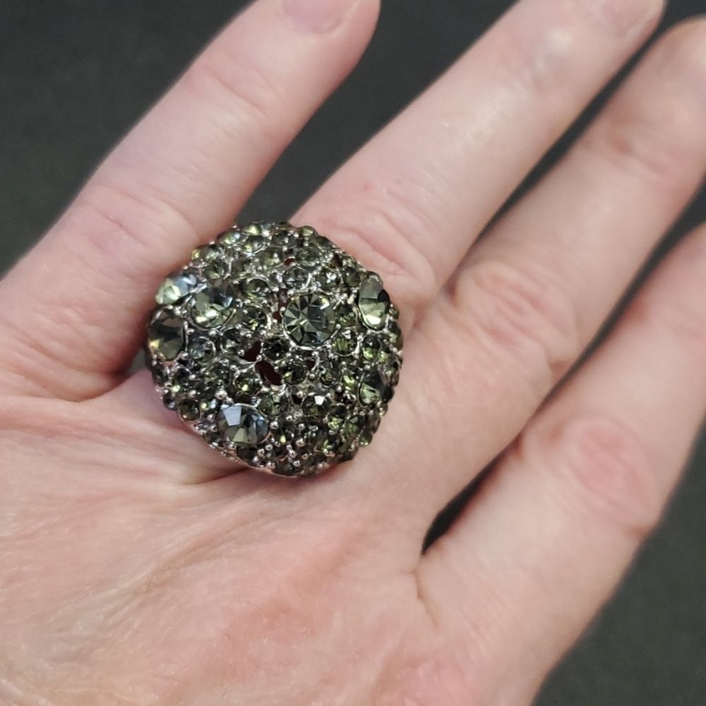 Silver tone rhinestone ring size 6